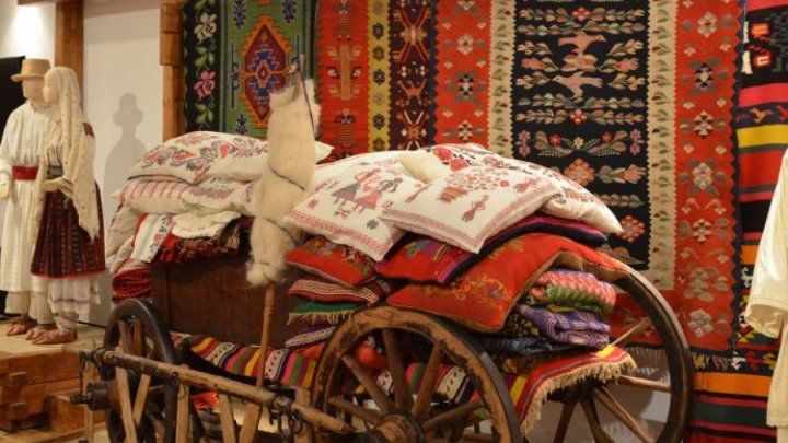 Традиционные техники ковроткачества Румынии и Молдовы были включены в список всемирного наследия UNESCO.