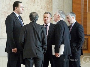 Precizăm că Uniunea Europeană acordă statelor membre fonduri pentru susţinerea categoriilor sociale defavorizate.