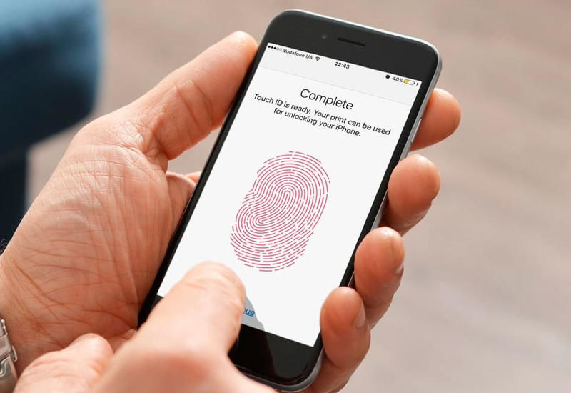 Apple вернет Touch ID в iPhone.