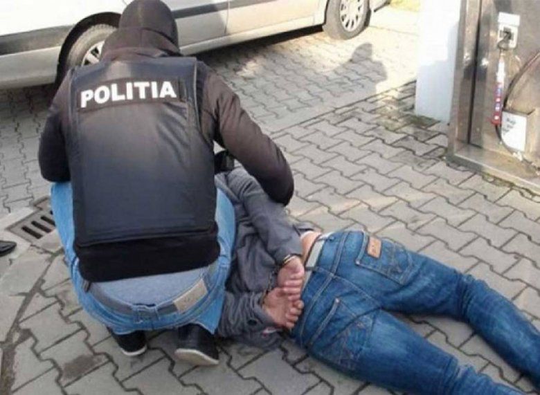 Trei tineri au bătut şi au prădat o femeie de 47 de ani. Foto: canal3.md