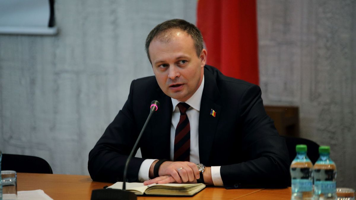 Speakerul Andrian Candu comentează vizita în SUA a prim-vicepreşedintelui PDM Vlad Plahotniuc. Foto: gagauznews.md