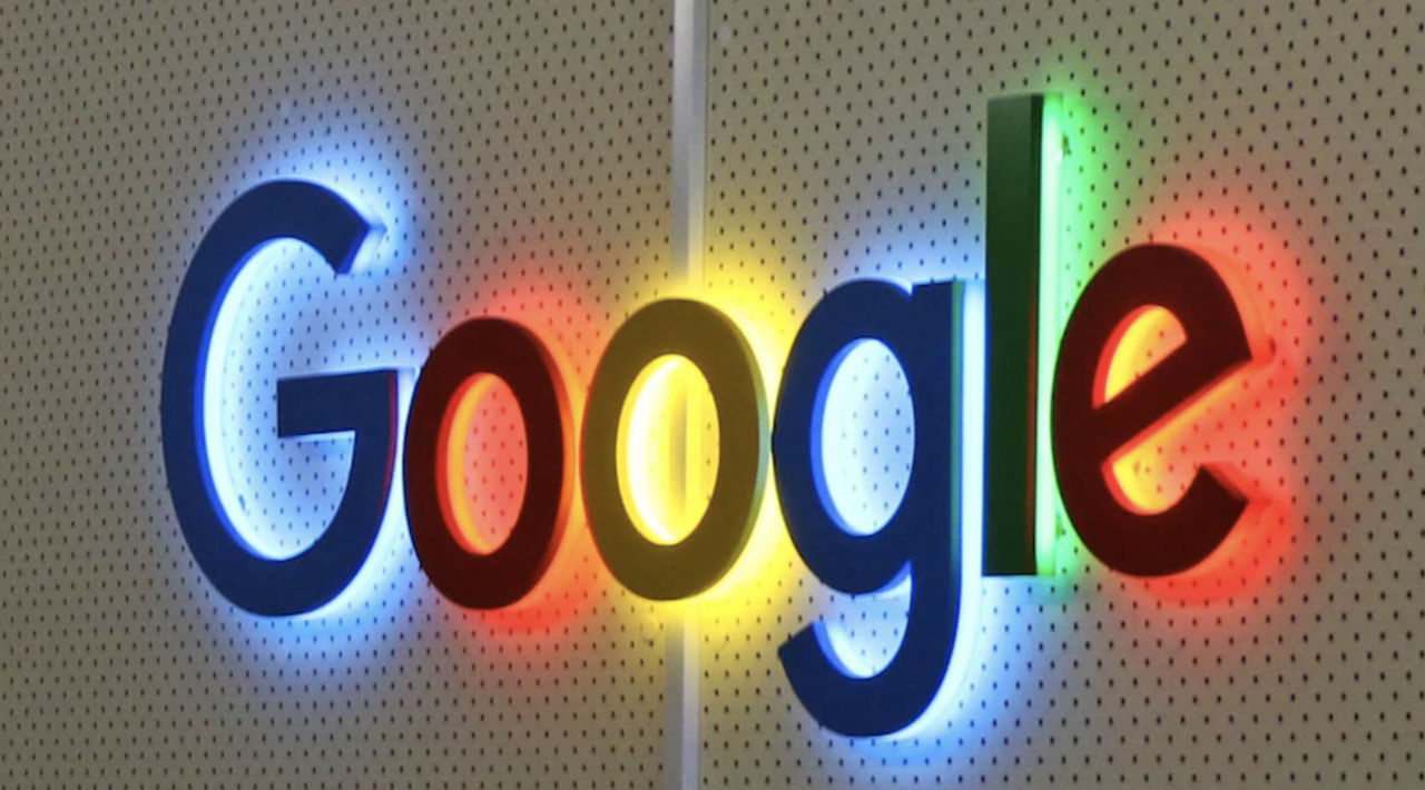 В России вступило в силу постановление суда о назначении Google оборотного штрафа.