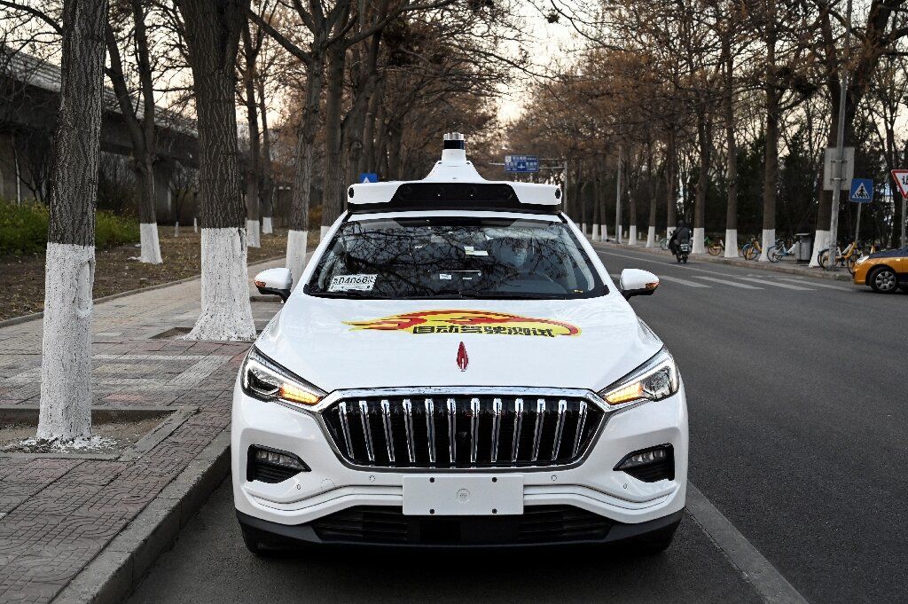 На дороги Пекина вышли первые «роботакси».