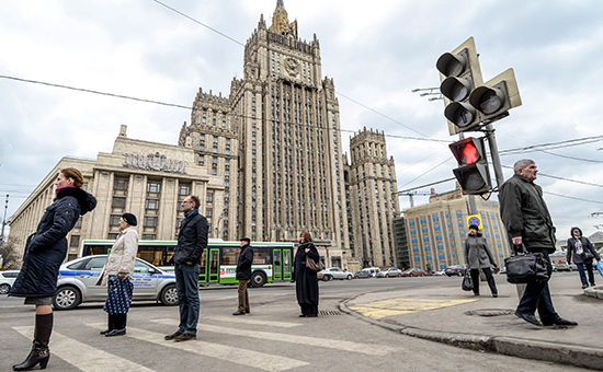 В МИДе напомнили, что от атмосферы диалога между Россией и США «немало зависит в мировых делах.