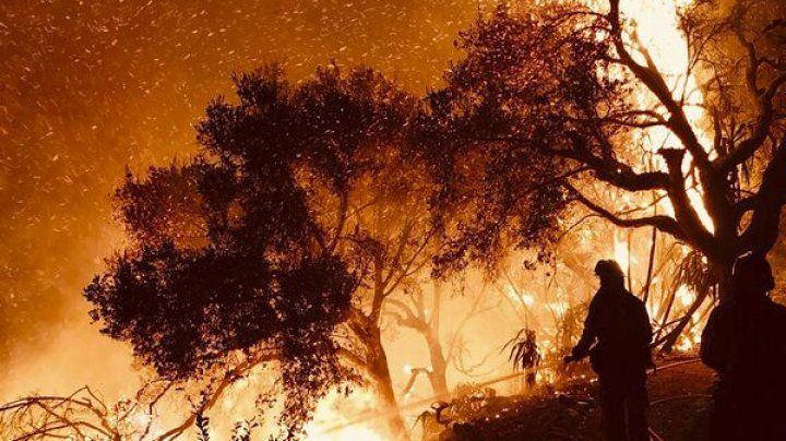 California: Flăcările se îndreaptă către aşezările pitoreşti