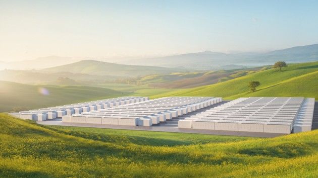 Tesla представила огромные хранилища энергии.