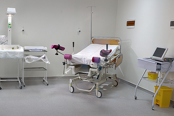 Maternitatea Institutului Mamei şi Copilului din Chişinău are o primă sală de naşteri complet renovată şi dotată cu utilaj medical modern.