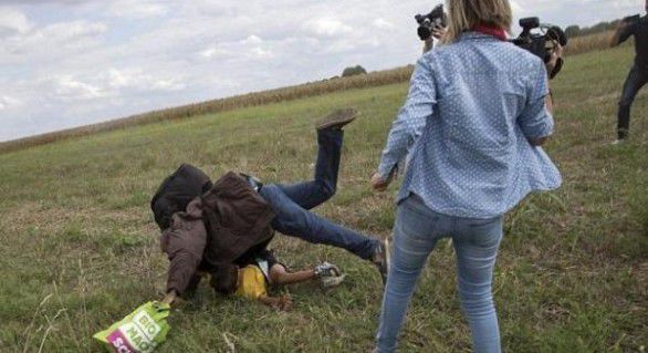 Jurnalista ungară Petra Laszlo, care a pus piedică unor refugiați sirieni la frontiera țării sale cu Serbia, vrea să emigreze în Rusia.