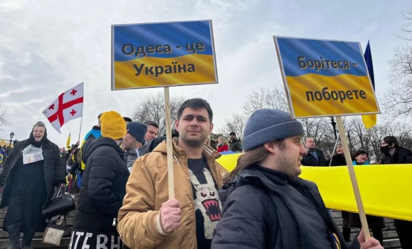 Подоляк: Одесса точно не падет.