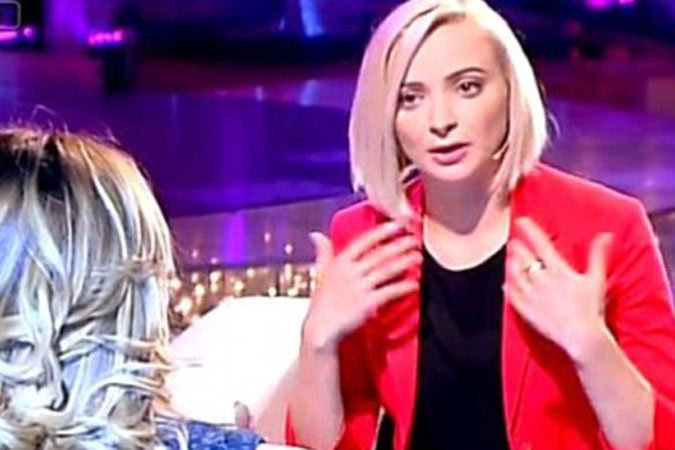 Домника сказала журналистам, что в ночь крушения судна она ужинала с капитаном. Фото: Channel 5