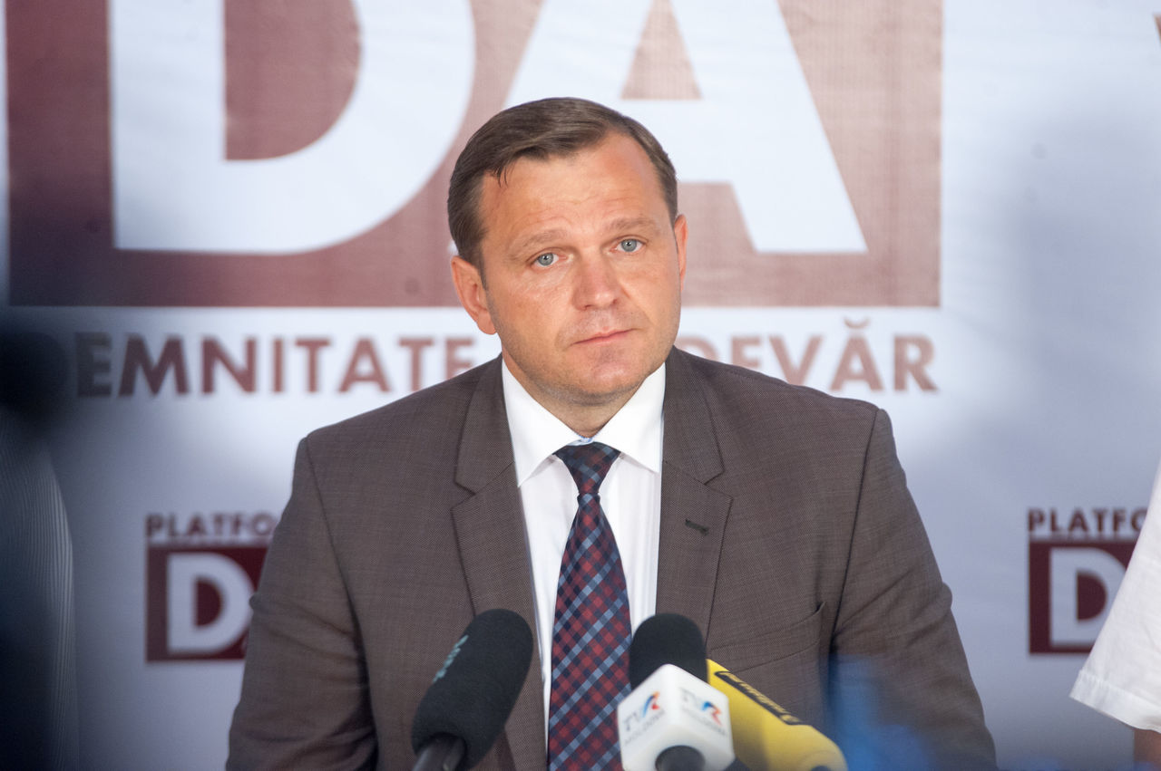 Андрей Нэстасе подаст заявление в прокуратуру на имя экс-главы СИБ.