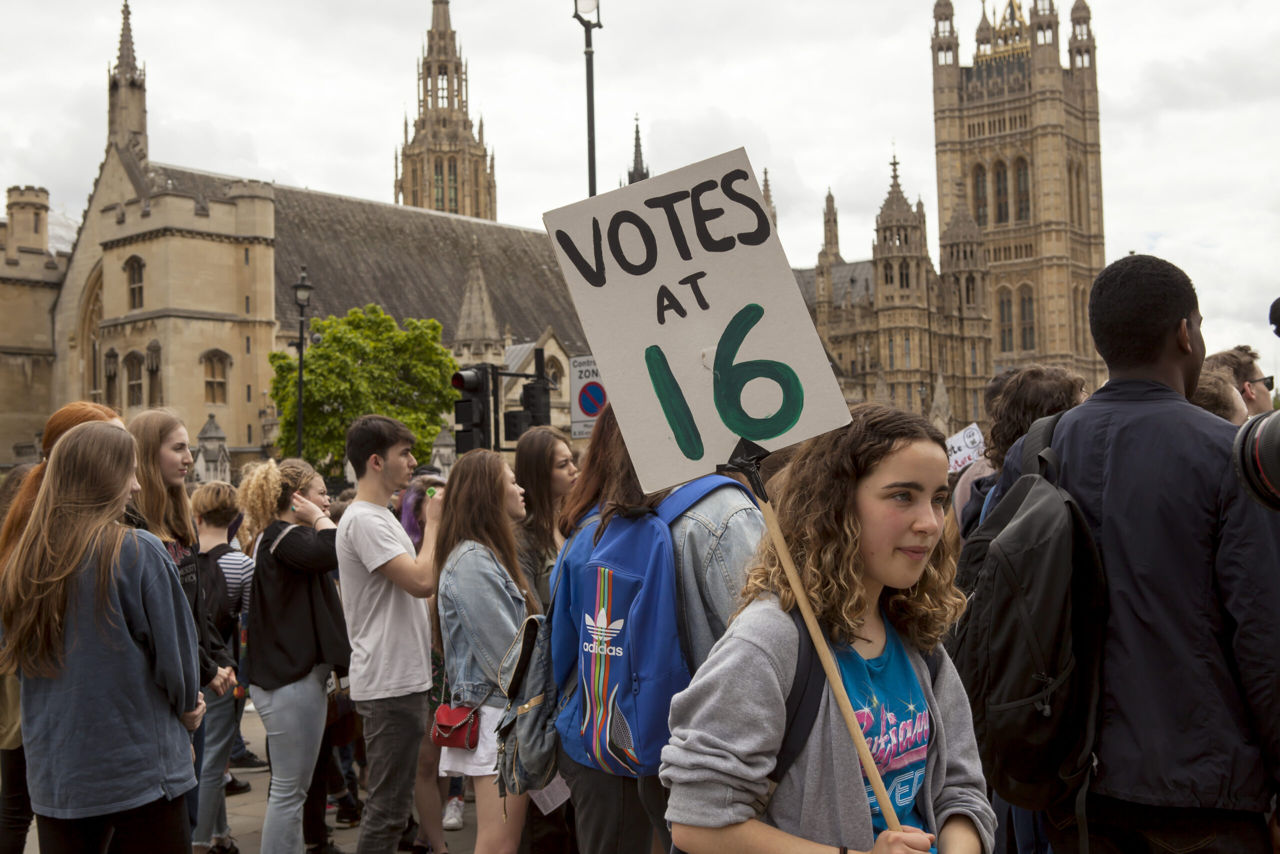Marea Britanie va reduce vârsta de vot la 16 ani în Anglia și Irlanda de Nord.