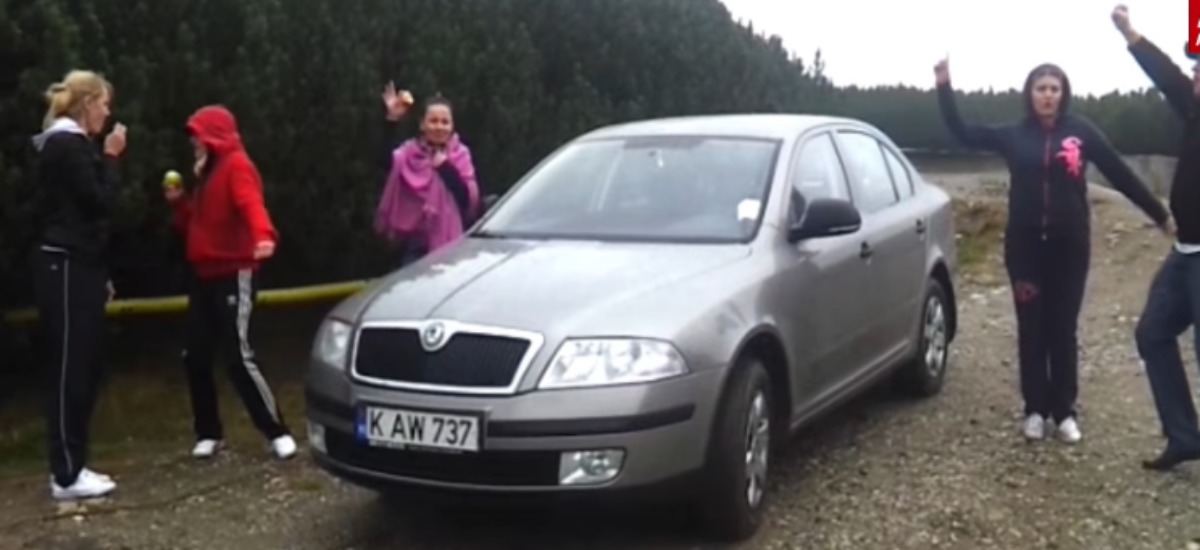 Una din maşinile, cu care a fost echipa lui Chirtoacă la distracţie, aparţine Primăriei.