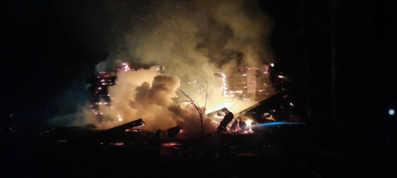 Пожар полностью уничтожил деревянный дом в Каларашском районе.
