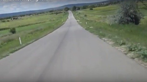 Дорога к складам фирмы министра Киринчука отремонтирована в рекордные сроки.