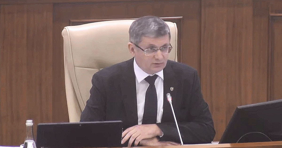 Grosu, după ce un deputat a zâmbit în timpul discursului său despre drona prăbușită: Nu e de râs.