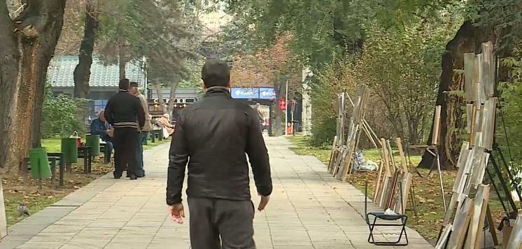 Торговцев картинами и сувенирами "переселят" на Аллею людей искусства.