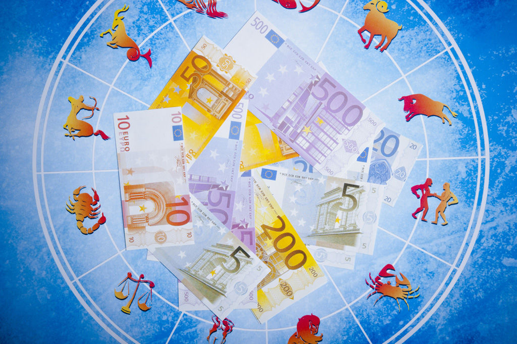 Horoscop 23 iulie 2017: Unele  zodii se confruntă cu problema banilor. Foto: Revista Teo