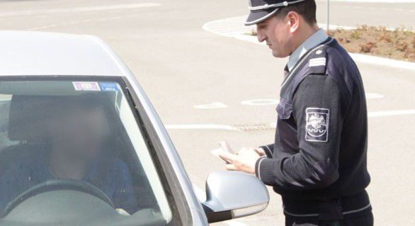 Punctul de trecere a frontierei de pe Autostrada A1 de la Nădlac, România, este închis de la ora 11:30 pentru reparaţii la sistemul informatic.