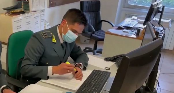 В Италии выявили мошенническую схему по незаконному получению пособий.