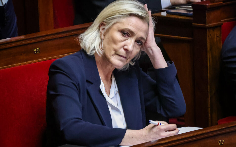 Marine Le Pen, condamnată la patru ani de închisoare.