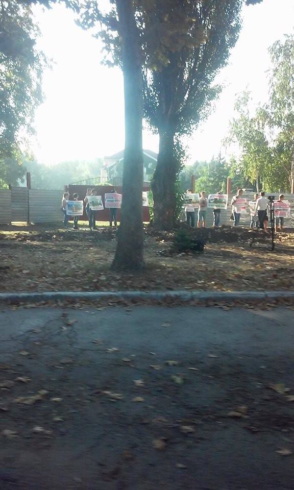 Protestul va continua la sediul Primăriei Chișinău.