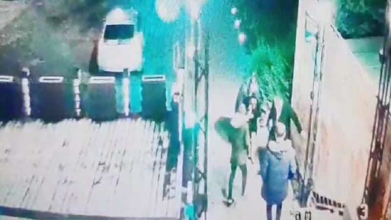 Подозреваемых в изнасиловании сотрудницы прокуратуры перевели под домашний арест.