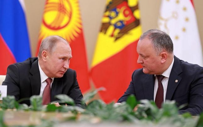 Fiecare al treilea moldovean vede în Rusia o ameninţare.