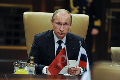 По словам Путина, Россия намерена построить новый трубопровод, направленный на другие рынки, в том числе Турцию.