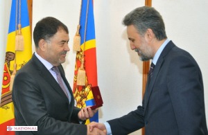 Marius Lazurca, decorat la Chișinău la sfârșit de mandat. Foto: army.md