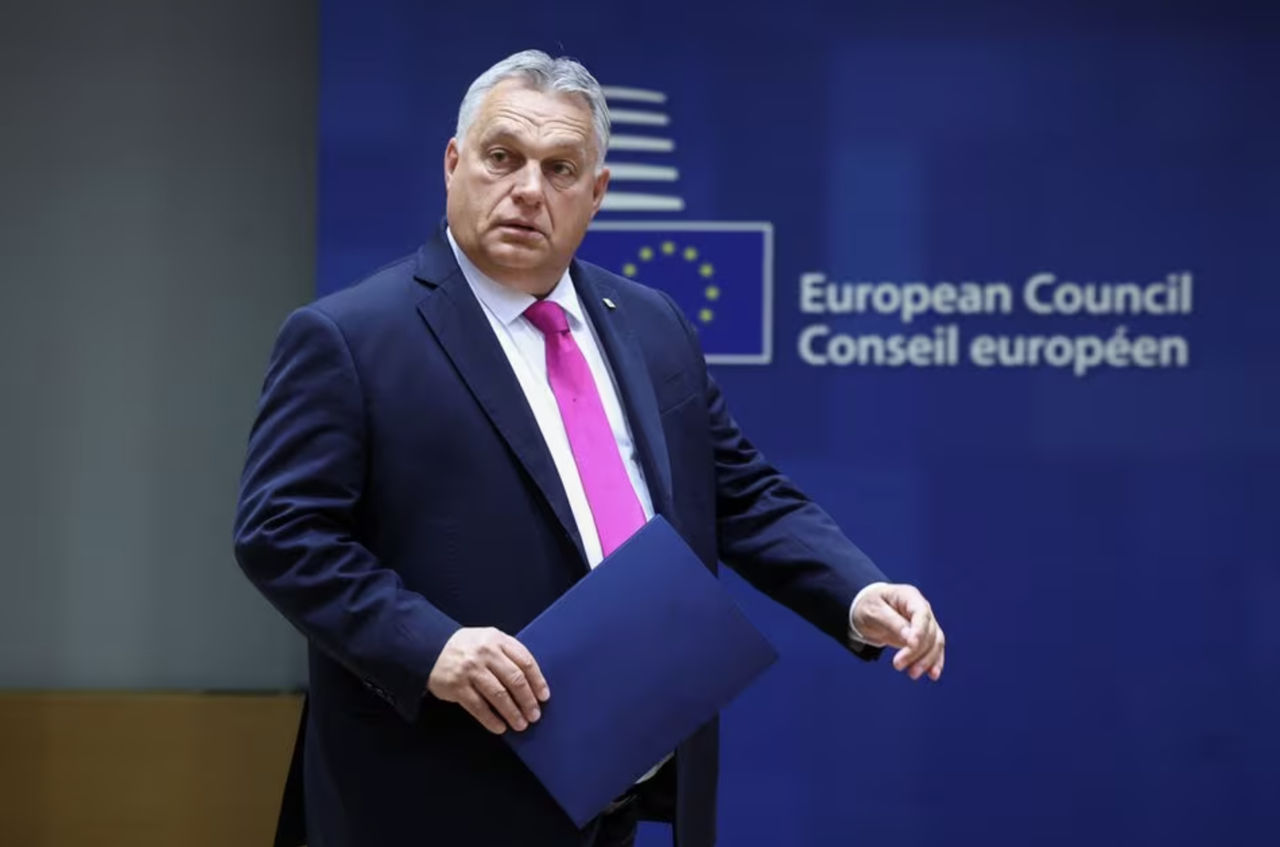 Шольц предложил Орбану покинуть зал во время принятия решения по Украине и РМ.