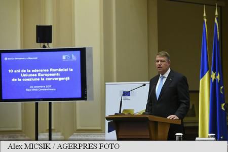 Președintele Klaus Iohannis a subliniat joi că ”aderarea României la zona euro este un demers esențial”. Foto: agerpres.ro