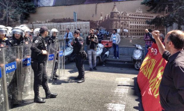 Manifestație de 1 Mai în Turcia dispersată cu gaze lacrimogene. 