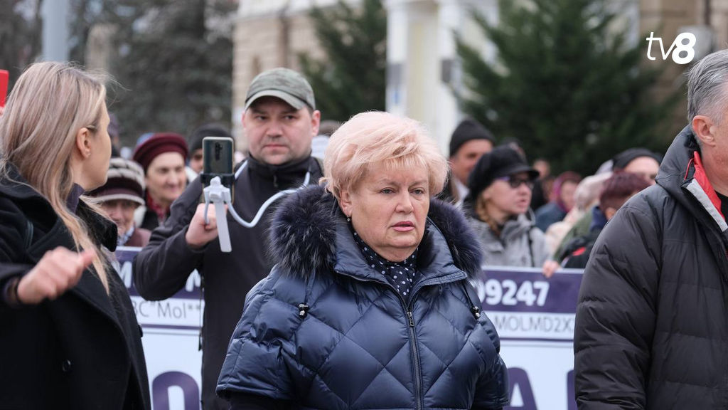 Регину Апостолову вызвали в полицию для объяснения акций протеста.