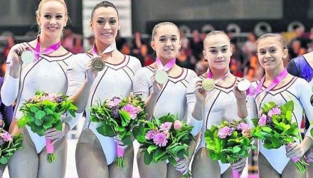 România a reuşit să depăşească cu brio rezultatele din calificări şi au încheiat concursul pe echipe pe poziţia a treia