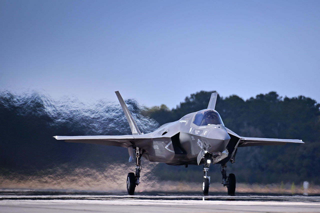 Исключение Турции из проекта F-35 нанесет вред США, заявили в Анкаре.