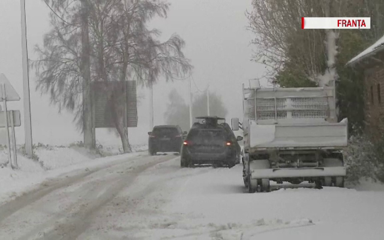 Blocaje pe autostrăzi în Austria, curse aeriene anulate în Germania, în urma ninsorii abundente.