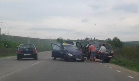 Водитель такси  оштрафован на тысячу леев и шесть штрафных очков.