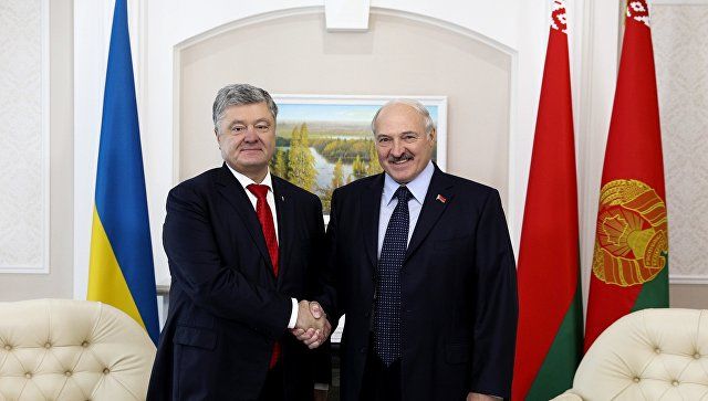 Порошенко заявил об абсолютном доверии к Лукашенко.