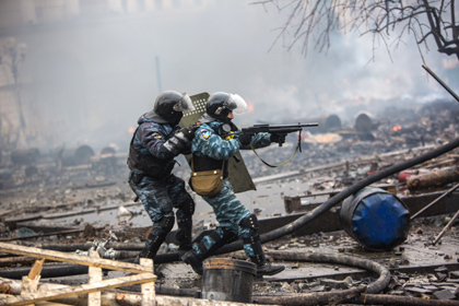 В Симферополе поручено принять меры для начала выдачи российских паспортов сотрудникам «Беркута». Фото: Андрей Стенин / РИА Новости