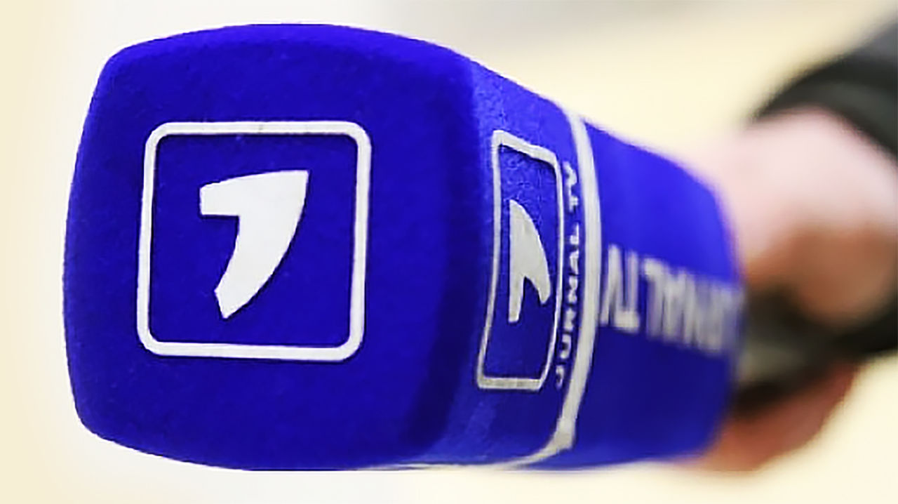 Jurnal TV dezminte acuzațiile false precum că ar fi primit bani de la Platon.