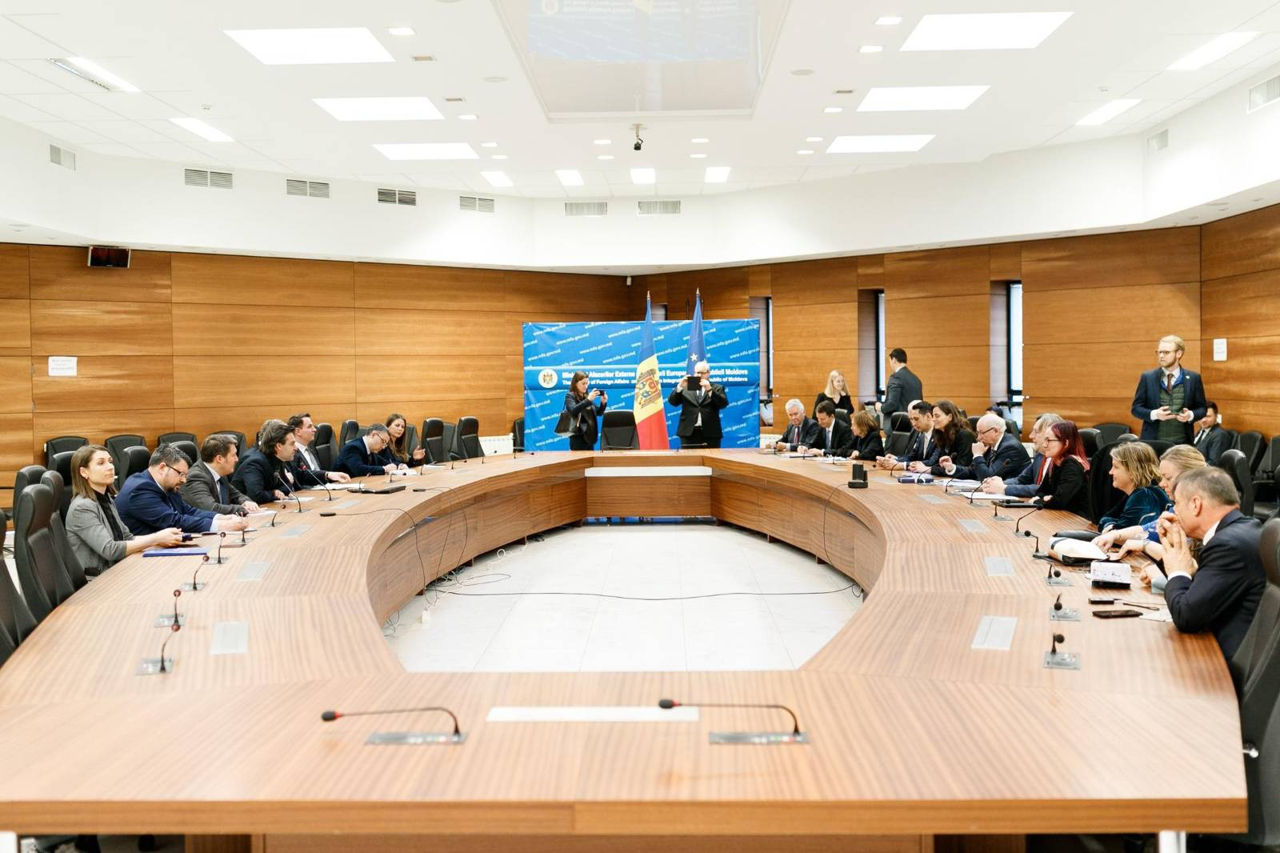 Нику Попеску принял в МИДЕИ делегацию Европейского парламента.