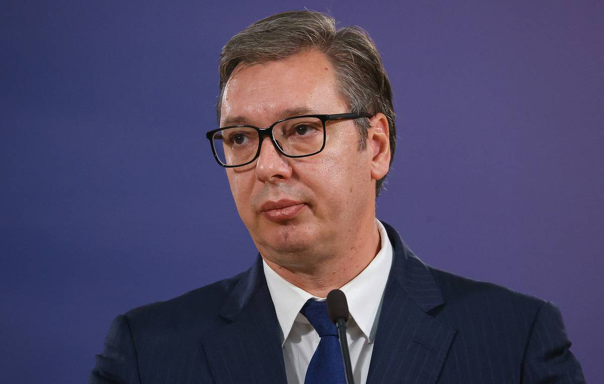 Президент Сербии пожаловался на давление из-за нежелания вводить санкции.