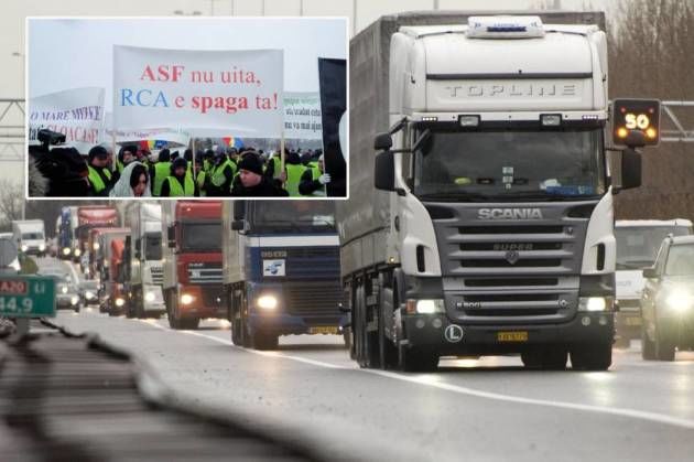 Protest mai puțin obișnuit în România, din cauza creșterii prețurilor RCA. Foto simbol: reporterntv.ro