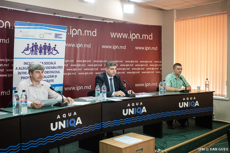 Альянс INFONET: Избирательные материалы в основном недоступны для людей с ограниченными возможностями.