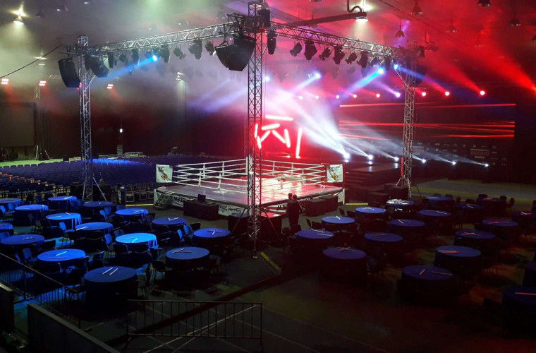 Не пропусти сегодня вечером Professional boxing show.
