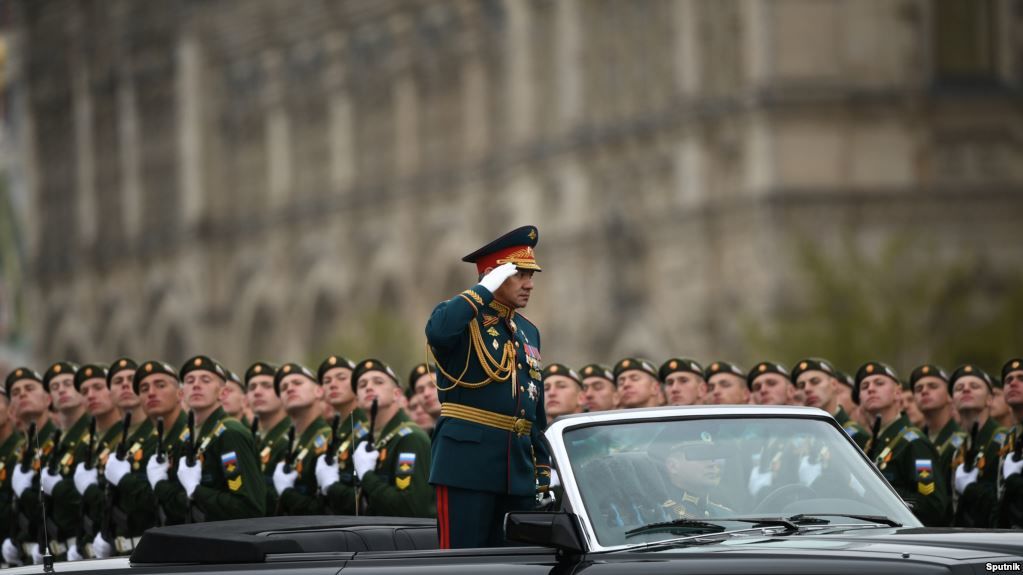 Rusia anunță că va staționa noi unități militare la frontierele sale vestice. 