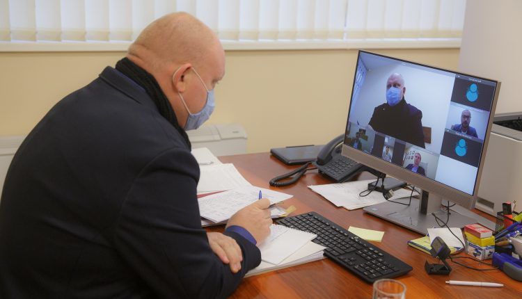 Парламентская комиссия одобрила создание должности адвоката бизнеса. Фото: parlament.md.
