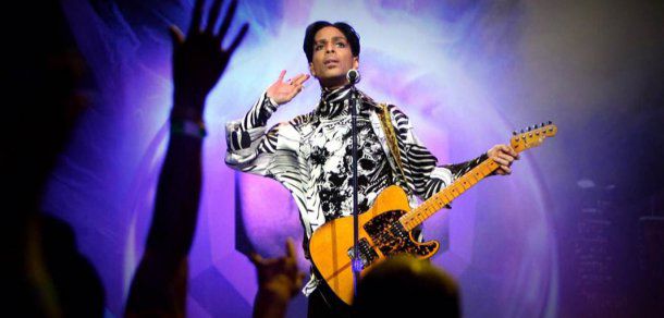 Prince, în fruntea vânzărilor muzicale în Statele Unite.  Foto: nbcnews.com