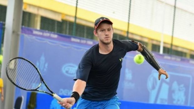 Un jucător fără o mână a câştigat primul său punct ATP. 